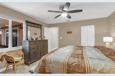 8266 NW 192nd, Hialeah, FL 33015 - Photo 9