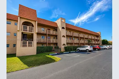 9800 Sunrise Lakes #202, Sunrise, FL 33322 - Photo 1