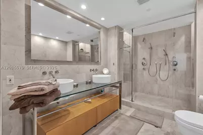 6000 Collins #129, Miami Beach, FL 33140 - Photo 23