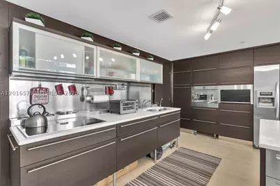 6000 Collins #129, Miami Beach, FL 33140 - Photo 5