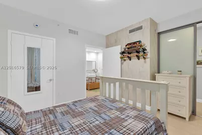 6000 Collins #129, Miami Beach, FL 33140 - Photo 13