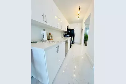 100 Lincoln #1526, Miami Beach, FL 33139 - Photo 3