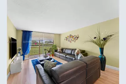 9820 S Hollybrook Lake #208, Pembroke Pines, FL 33025 - Photo 1