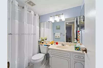 9820 S Hollybrook Lake #208, Pembroke Pines, FL 33025 - Photo 11