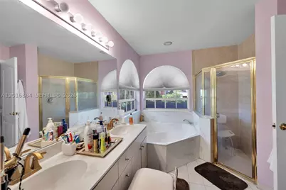 701 SW 93rd, Pembroke Pines, FL 33025 - Photo 9