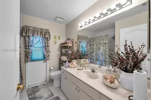 701 SW 93rd, Pembroke Pines, FL 33025 - Photo 21