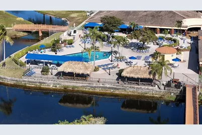 8851 Sunrise Lakes #207, Sunrise, FL 33322 - Photo 27