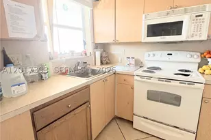 8130 Sunrise Lakes, Sunrise, FL 33322 - Photo 3