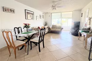 8130 Sunrise Lakes, Sunrise, FL 33322 - Photo 5