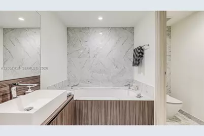 1000 Brickell #3002, Miami, FL 33131 - Photo 33