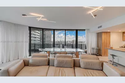 1000 Brickell #3002, Miami, FL 33131 - Photo 21
