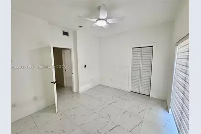 421 NW 13th #A, Miami, FL 33125 - Photo 7