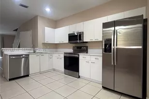 2434 Cordoba, Weston, FL 33327 - Photo 3