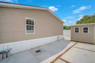 730 NW 217th, Pembroke Pines, FL 33029 - Photo 27