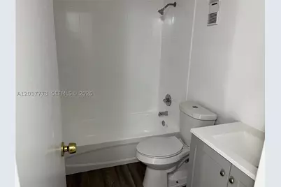 9190 Fontainebleau #202, Miami, FL 33172 - Photo 7