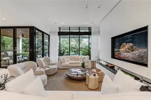 1092 N Venetian, Miami, FL 33139 - Photo 3