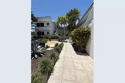 7710 Harding #1, Miami Beach, FL 33141 - Photo 5