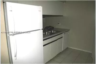 365 SW 86th #203, Pembroke Pines, FL 33025 - Photo 3
