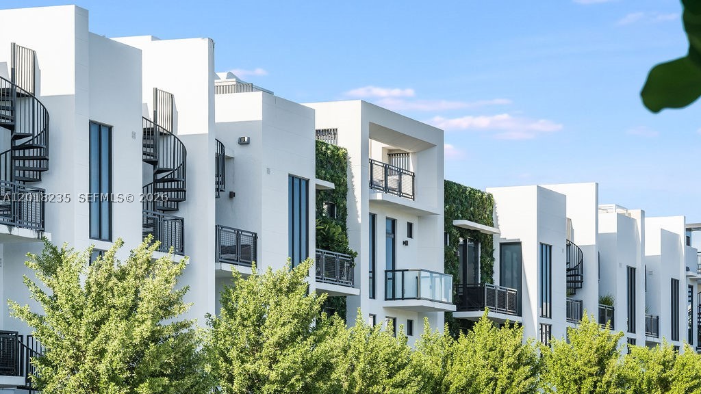 1030 15th #201 - 1030 15th #201, Miami Beach, FL 33139 Luxury Property | Jose Angel Pina