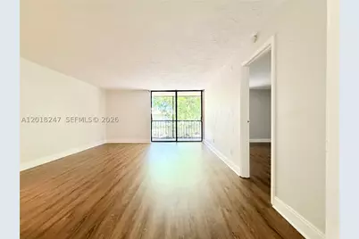450 Commodore #214, Plantation, FL 33325 - Photo 5