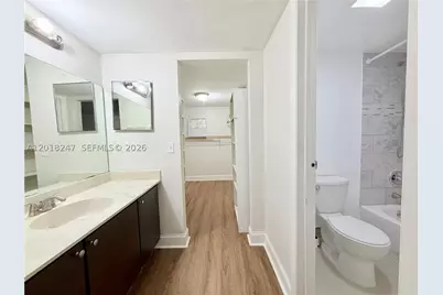450 Commodore #214, Plantation, FL 33325 - Photo 3