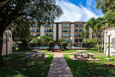 1950 W 54th #406, Hialeah, FL 33012 - Photo 15