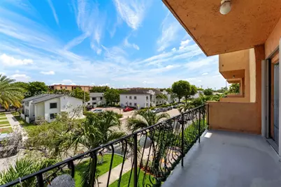 1900 W 54th #220, Hialeah, FL 33012 - Photo 15