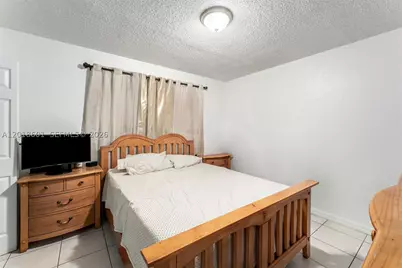 5706 W 26th #5706, Hialeah, FL 33016 - Photo 5