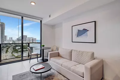398 NE 5th #1407, Miami, FL 33132 - Photo 9