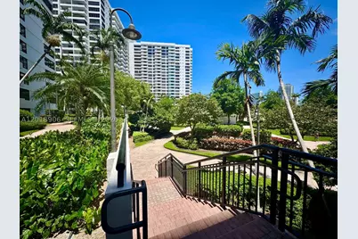 600 Three Islands #920 (AVAILABLE NOW), Hallandale Beach, FL 33009 - Photo 21