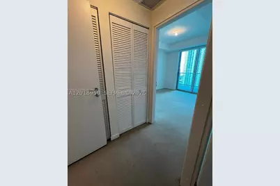300 S Biscayne #T-1606, Miami, FL 33131 - Photo 11