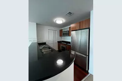 300 S Biscayne #T-1606, Miami, FL 33131 - Photo 3
