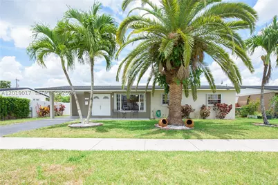 731 NW 17th, Homestead, FL 33030 - Photo 1