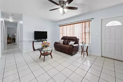 731 NW 17th, Homestead, FL 33030 - Photo 3