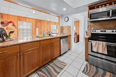 731 NW 17th, Homestead, FL 33030 - Photo 5