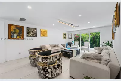 3748 Prairie, Miami Beach, FL 33140 - Photo 7