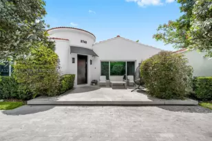 3748 Prairie, Miami Beach, FL 33140 - Photo 3