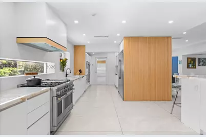 3748 Prairie, Miami Beach, FL 33140 - Photo 13