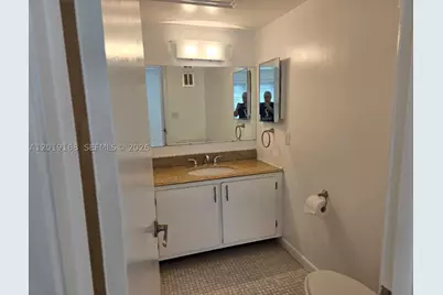1950 N Andrews #208D, Wilton Manors, FL 33311 - Photo 11