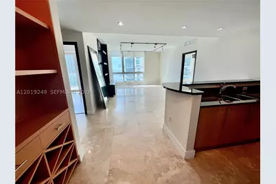 300 S Biscayne #2606, Miami, FL 33131 - Photo 5