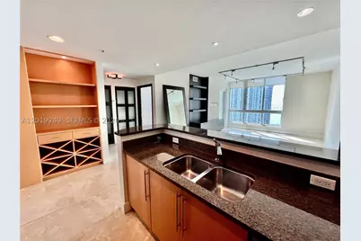 300 S Biscayne #2606, Miami, FL 33131 - Photo 7