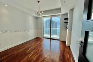 300 S Biscayne, Miami, FL 33131 - Photo 13