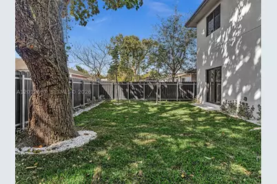 1840 NW 63rd, Miami, FL 33147 - Photo 17