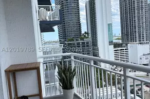 275 NE 18th, Miami, FL 33132 - Photo 17