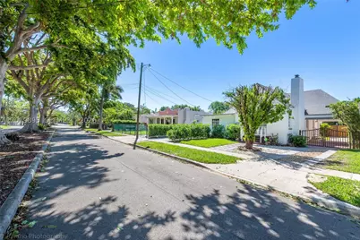 228 SW 23rd #FRONT, Miami, FL 33129 - Photo 5