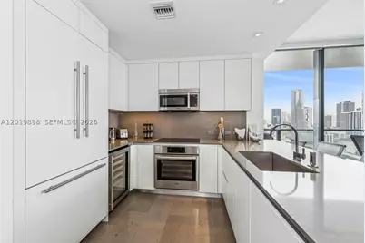 88 SW 7th #2111, Miami, FL 33130 - Photo 7
