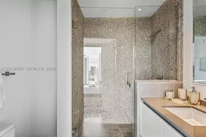 88 SW 7th #2111, Miami, FL 33130 - Photo 25