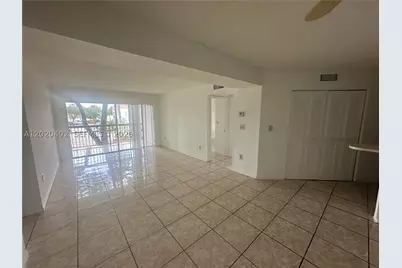 6272 NW 186th #212, Hialeah, FL 33015 - Photo 7