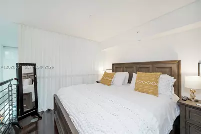 41 SE 5th #704, Miami, FL 33131 - Photo 17