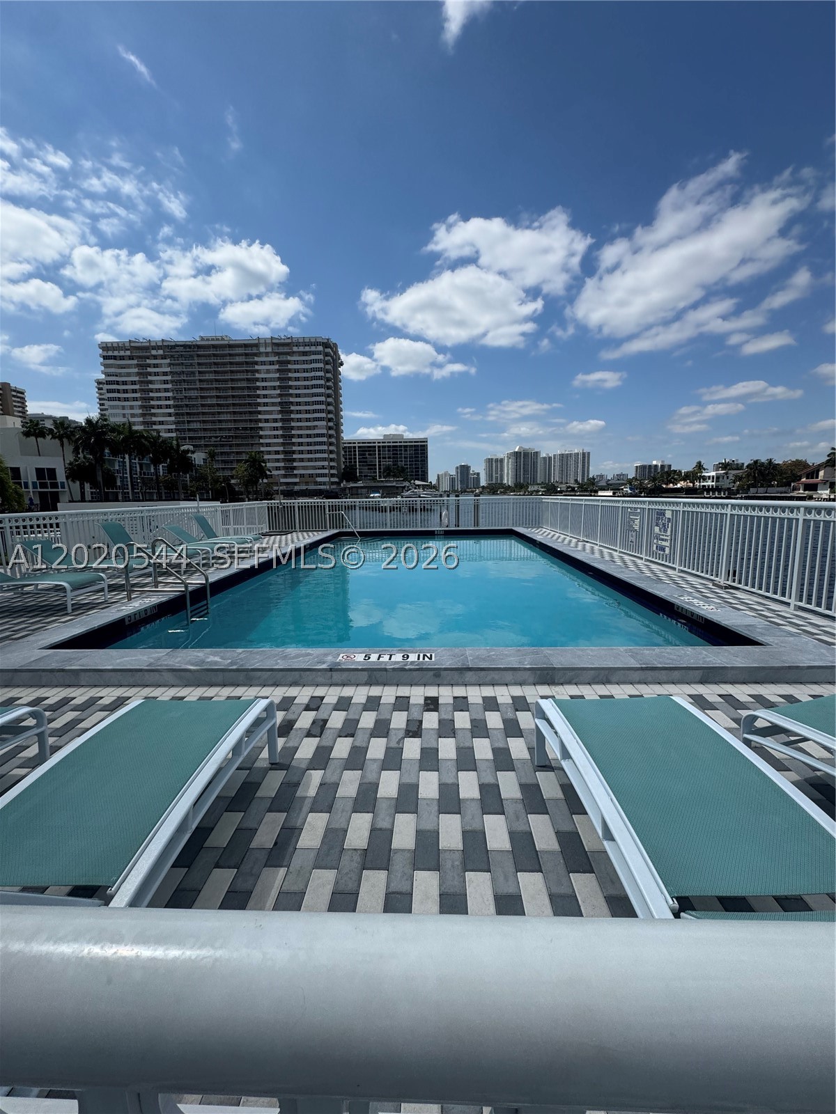 1913 S Ocean #427 main architectural view